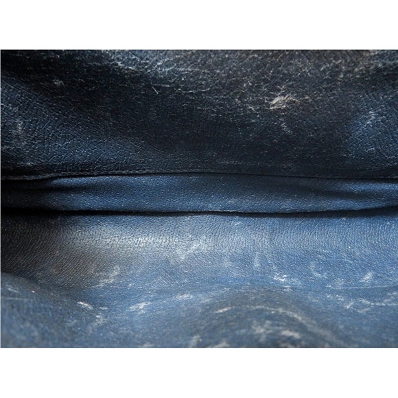 Gucci Monogram Black and Cream Crossbody Bag - Picture 10 of 16